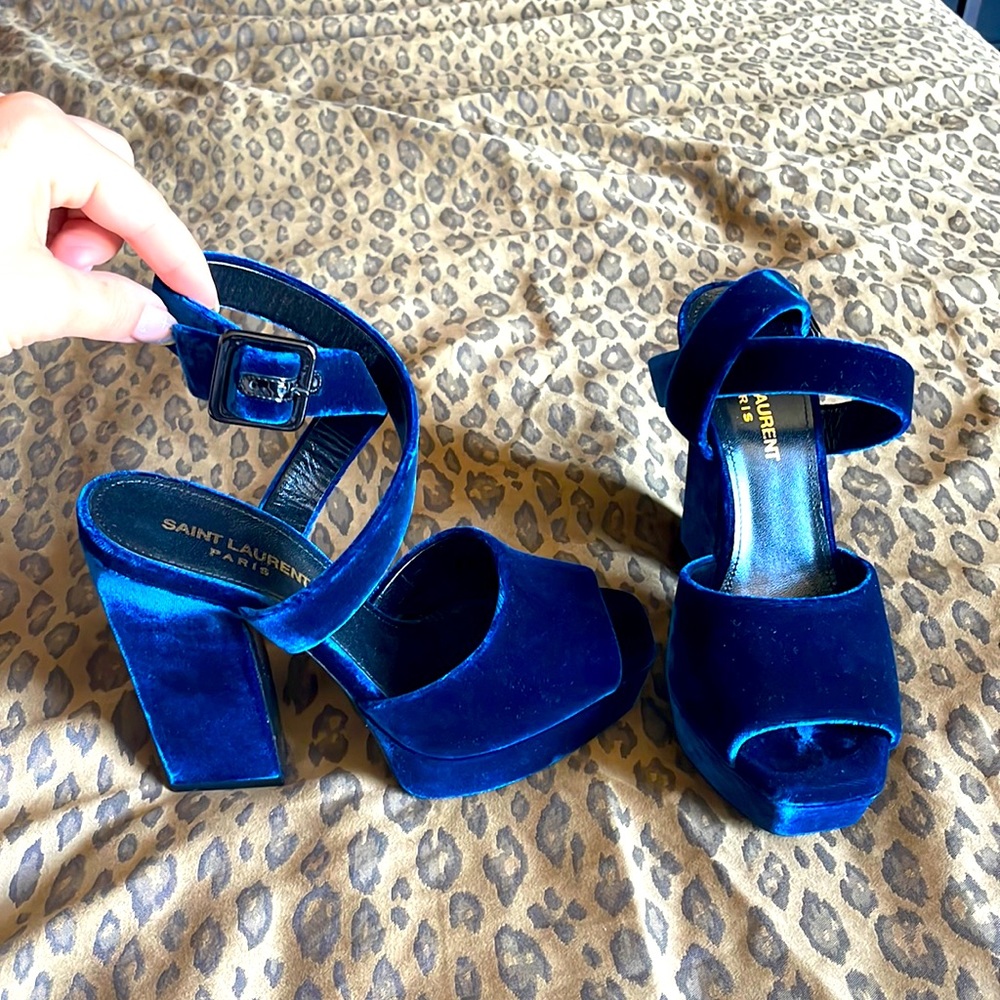 Brand new ( removed sticker on the bottom) blue suede platform YSL pumps!